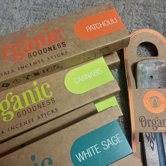 26 Piece Set Incense Sandalwood Lavender And 4 Ash Catchers Brand New - Picture 4 of 11